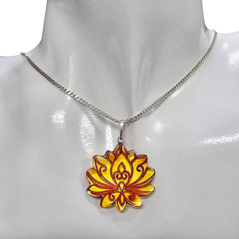 Lotus Cameo Amber Sterling Silver Pendant