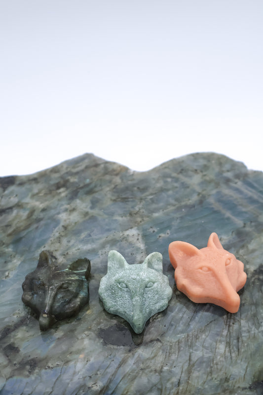 Gemstone Carved Wolf Head Assorted Pocket Stone
